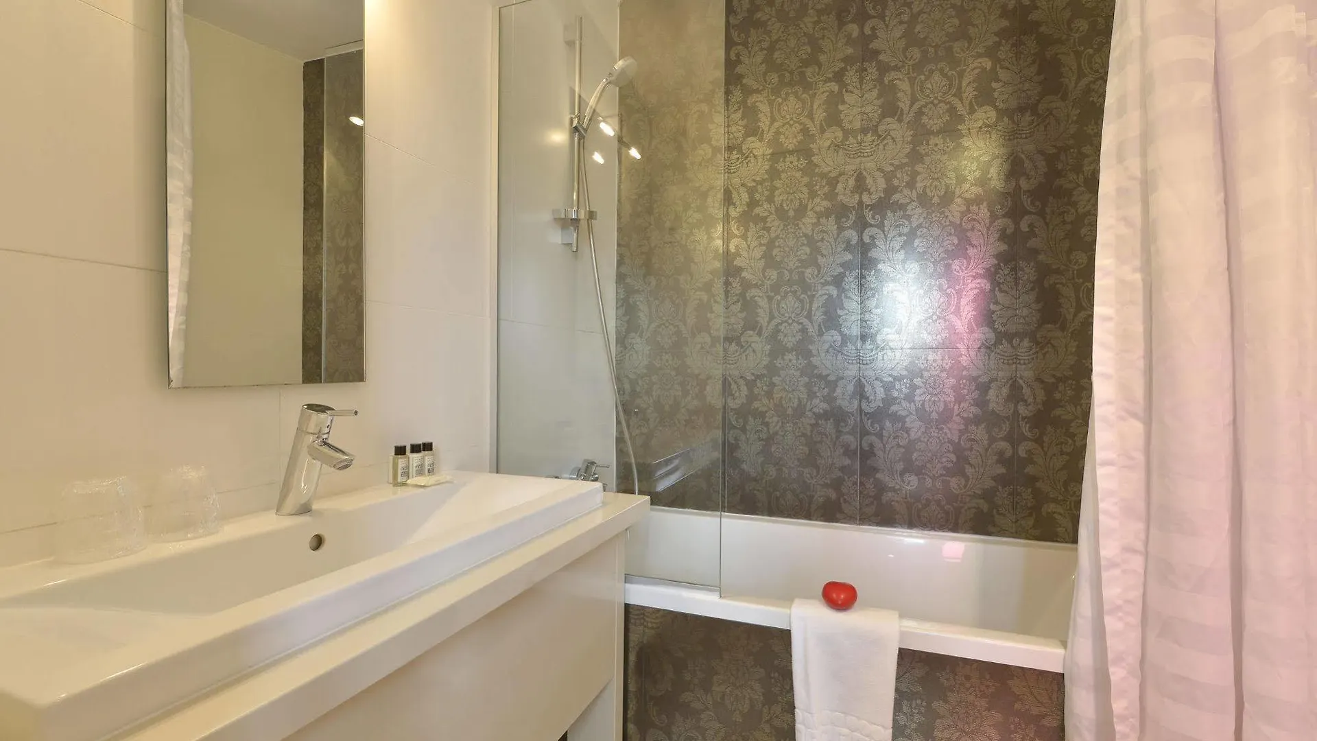 Le Quartier Bercy-Square Hotel Paris 3*,  France